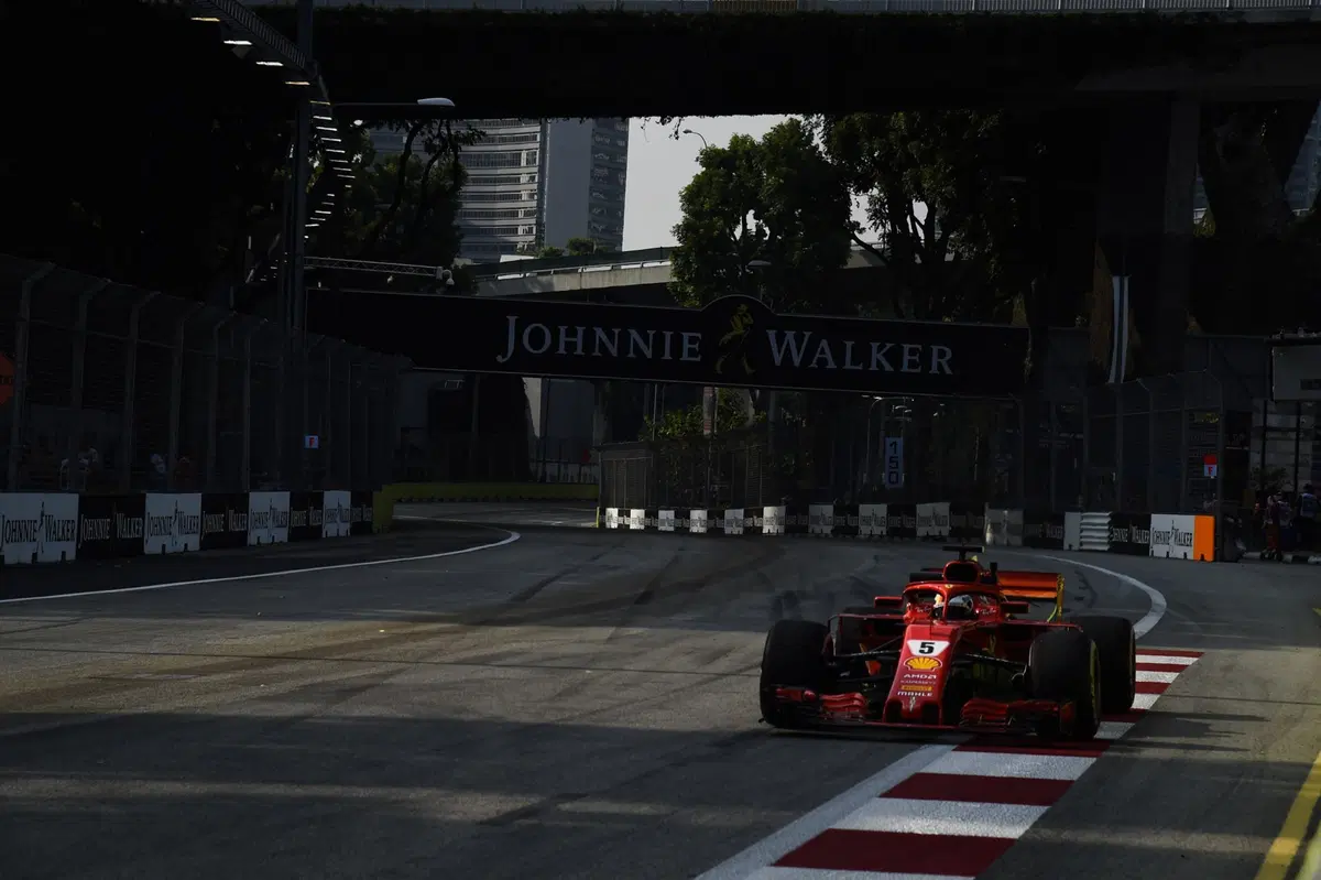F1, GP Singapore 2018, FP3: Vettel 1°, dietro Raikkonen e Hamilton (6)