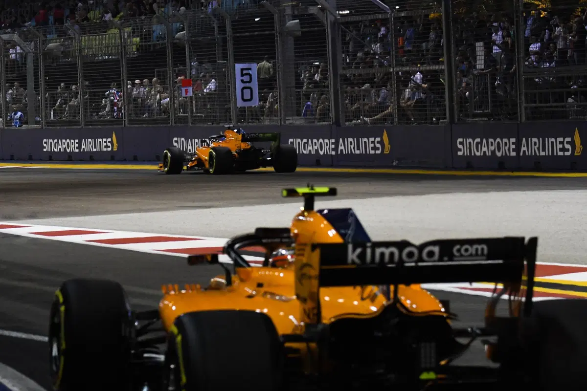 F1, GP Singapore 2018, FP3: Vettel 1°, dietro Raikkonen e Hamilton (26)