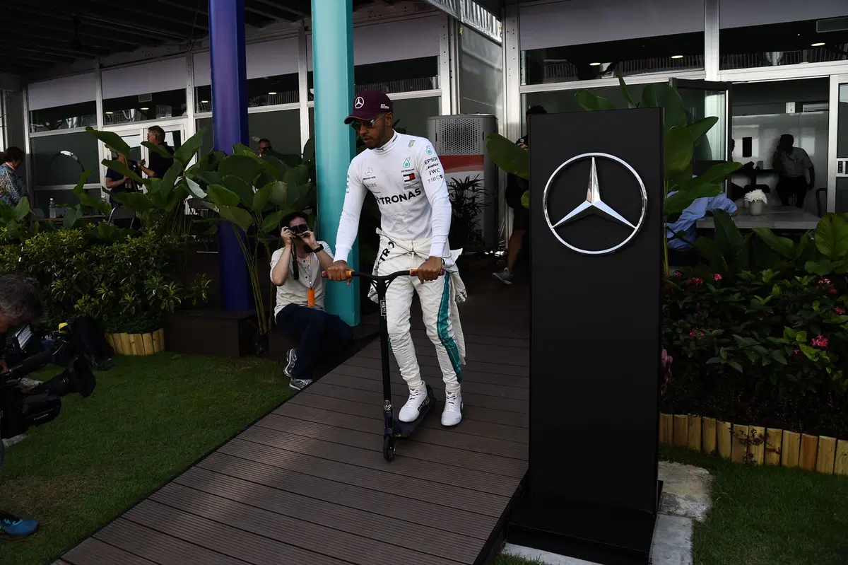 F1, GP Singapore 2018, FP3: Vettel 1°, dietro Raikkonen e Hamilton (29)