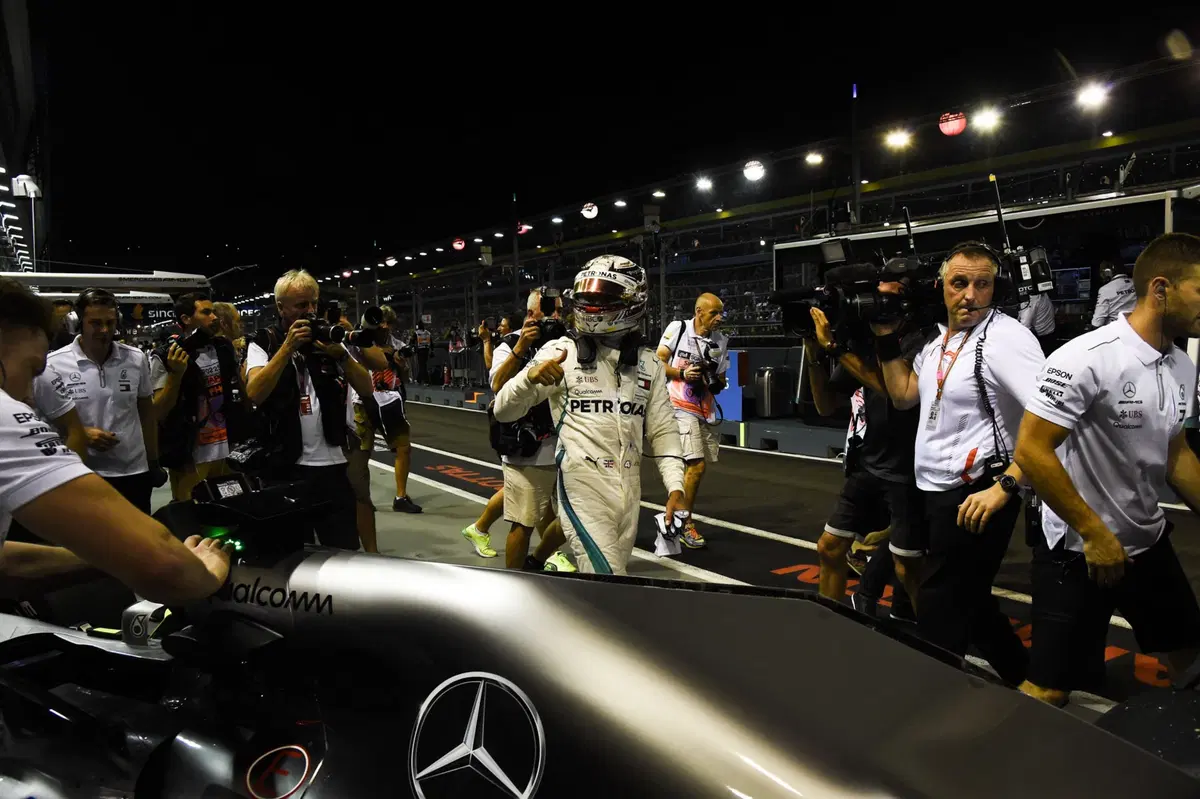 F1, GP Singapore 2018: pole per Hamilton. Terzo Vettel (13)