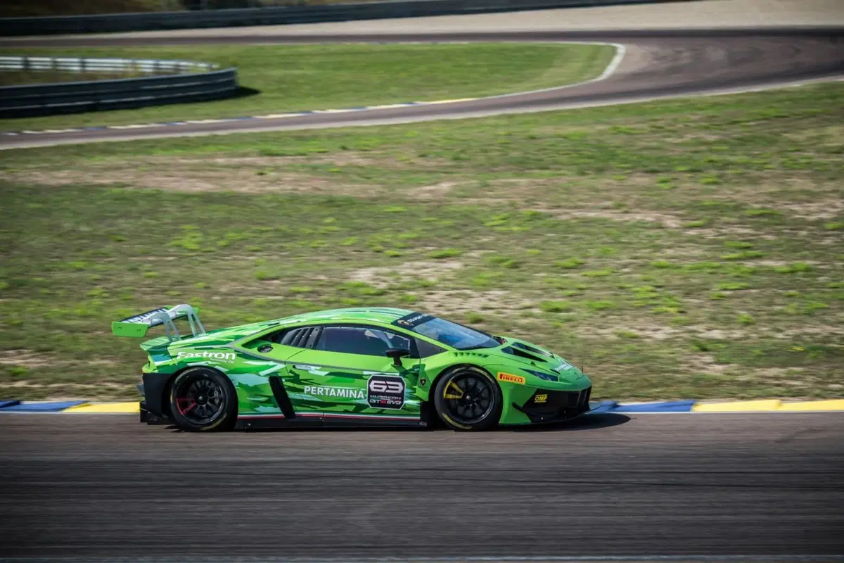 Lamborghini Huracán GT3 EVO, il Toro da pista si rinnova (3)