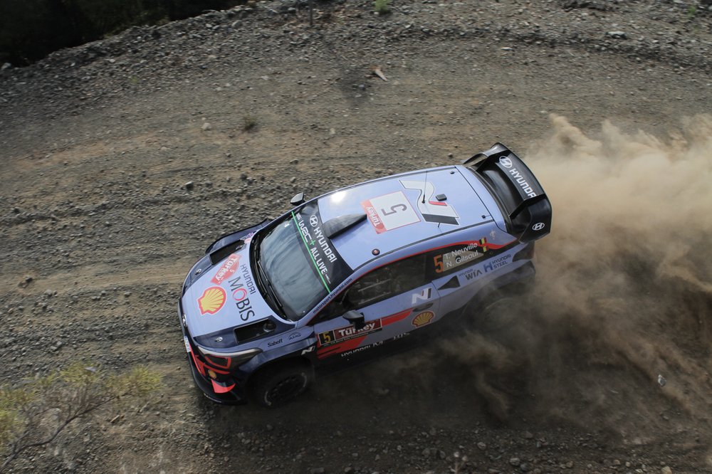 Thierry Neuville in Turchia