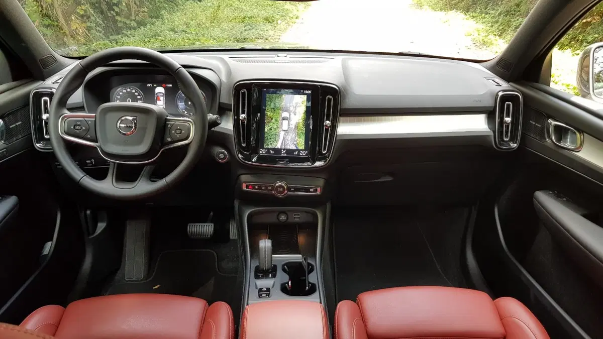 Volvo XC40 | Piccola ma grande, tecnologica e affascinante (24)