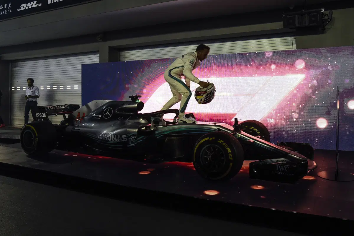 F1, GP Singapore 2018: vince Hamilton. Terzo Vettel (11)