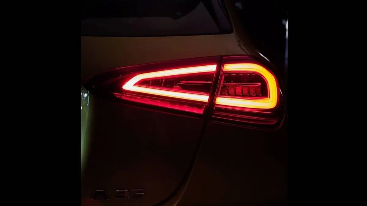 Mercedes-AMG A 35, le prime foto della nuova versione sportiva (5)