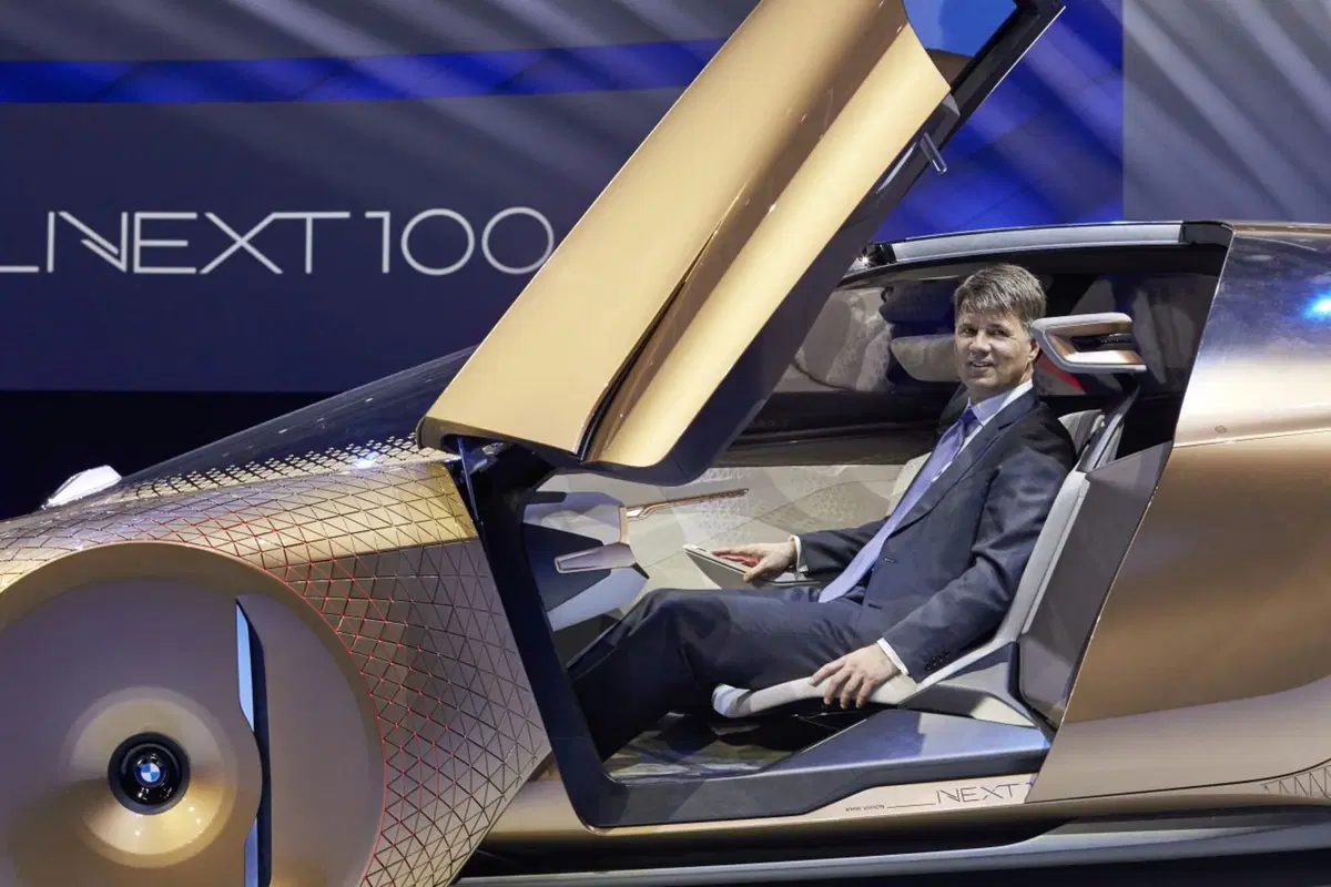 BMW Vision Next 100, concept da centenario (4)