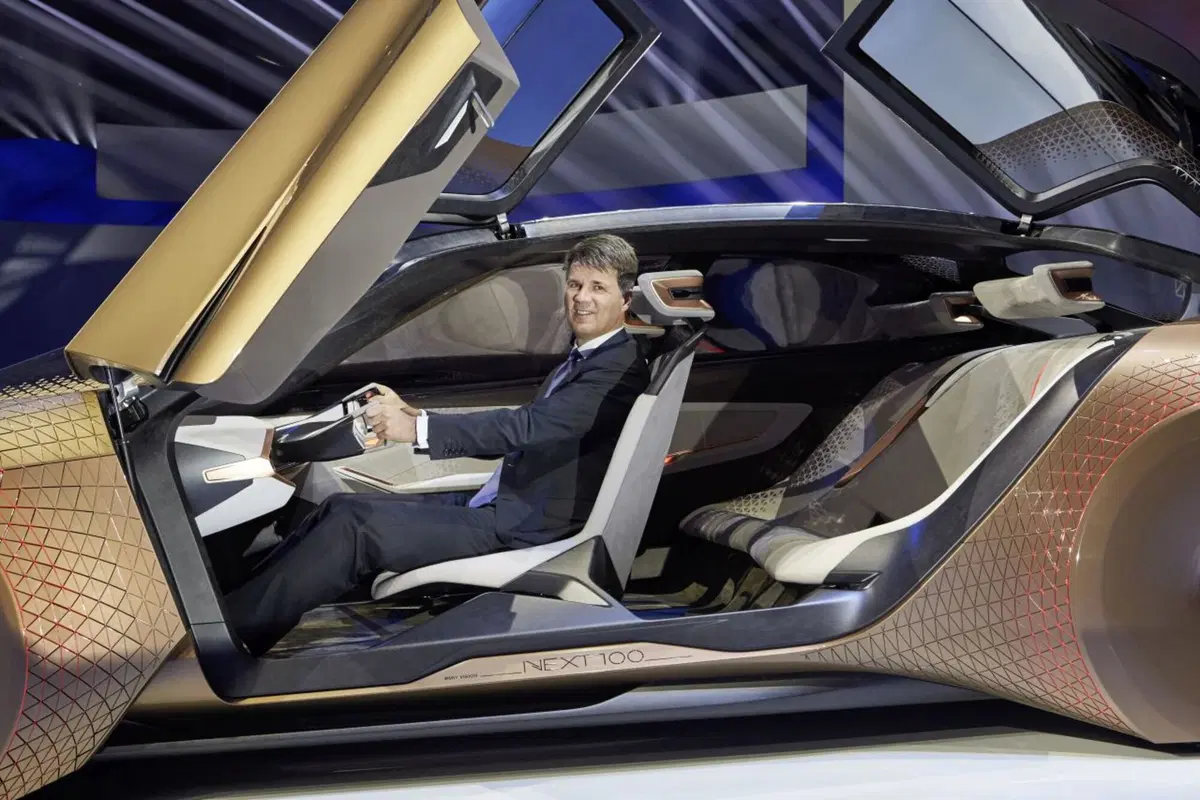 BMW Vision Next 100, concept da centenario (7)