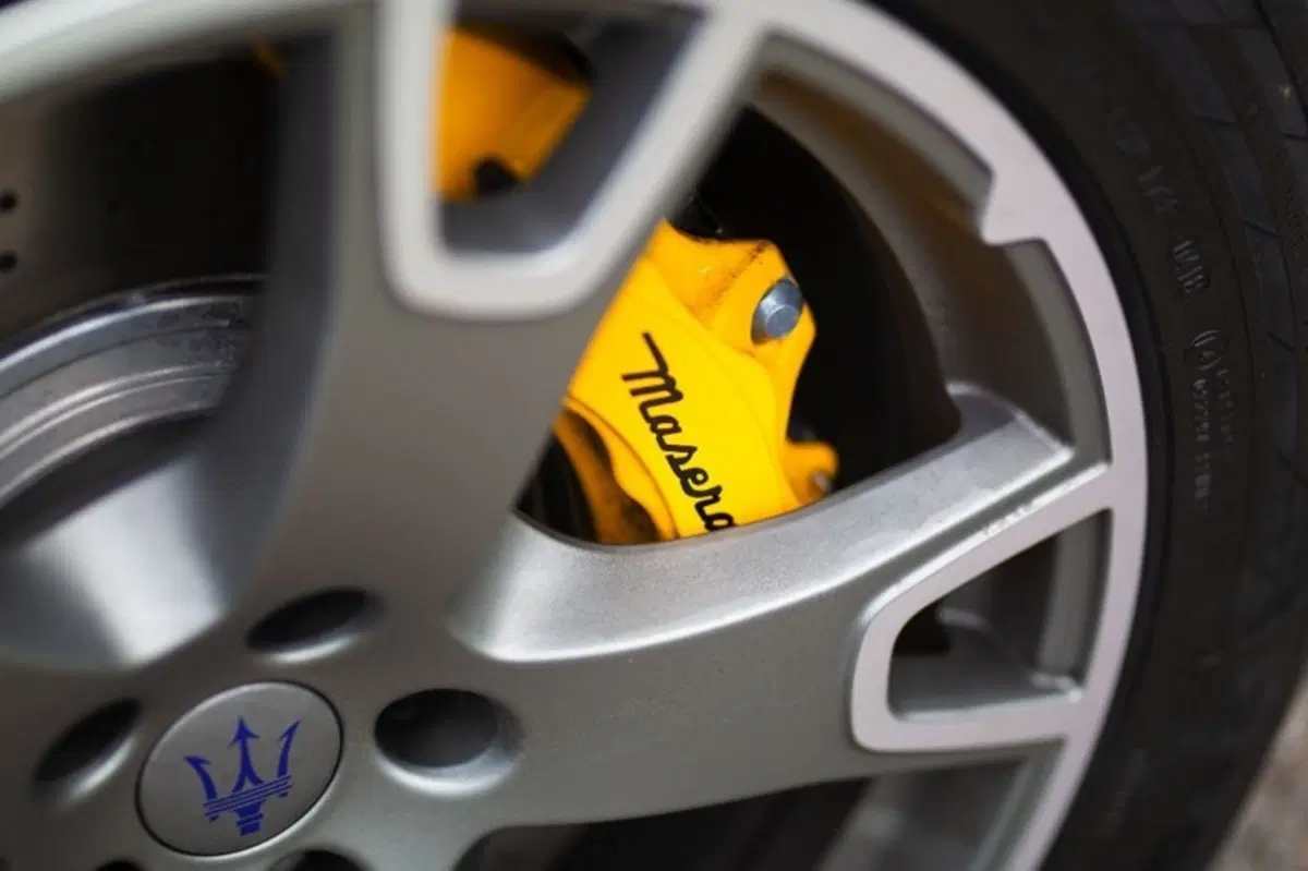 Maserati Levante Hertz Edition, noleggio di lusso per il 100° anniversario (2)