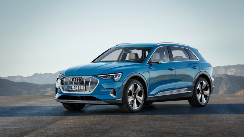 Audi e-tron 2018: SUV elettrico per sfidare Tesla e Jaguar [Video]