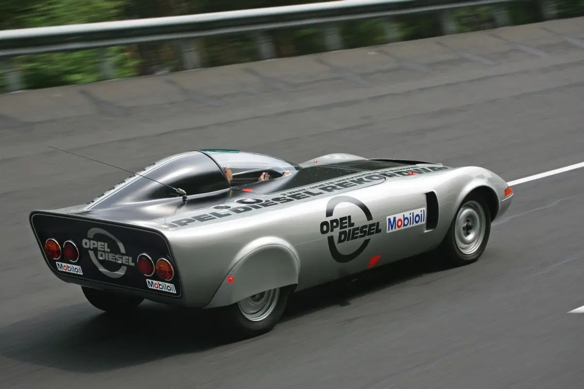 Opel GT, 50 anni fa nasceva la coupé “democratica” (32)