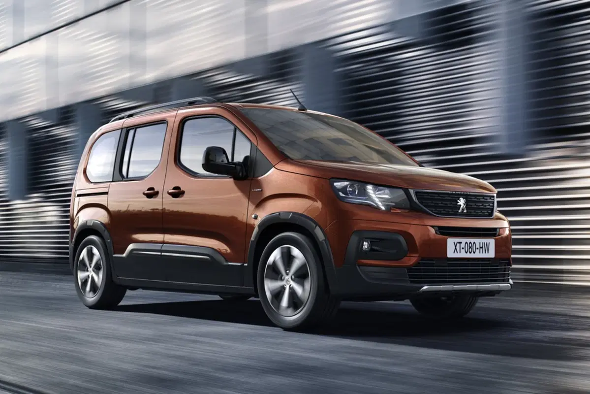 Peugeot Rifter 2018 1.5 L diesel 130 CV. Campione di spazio (2)