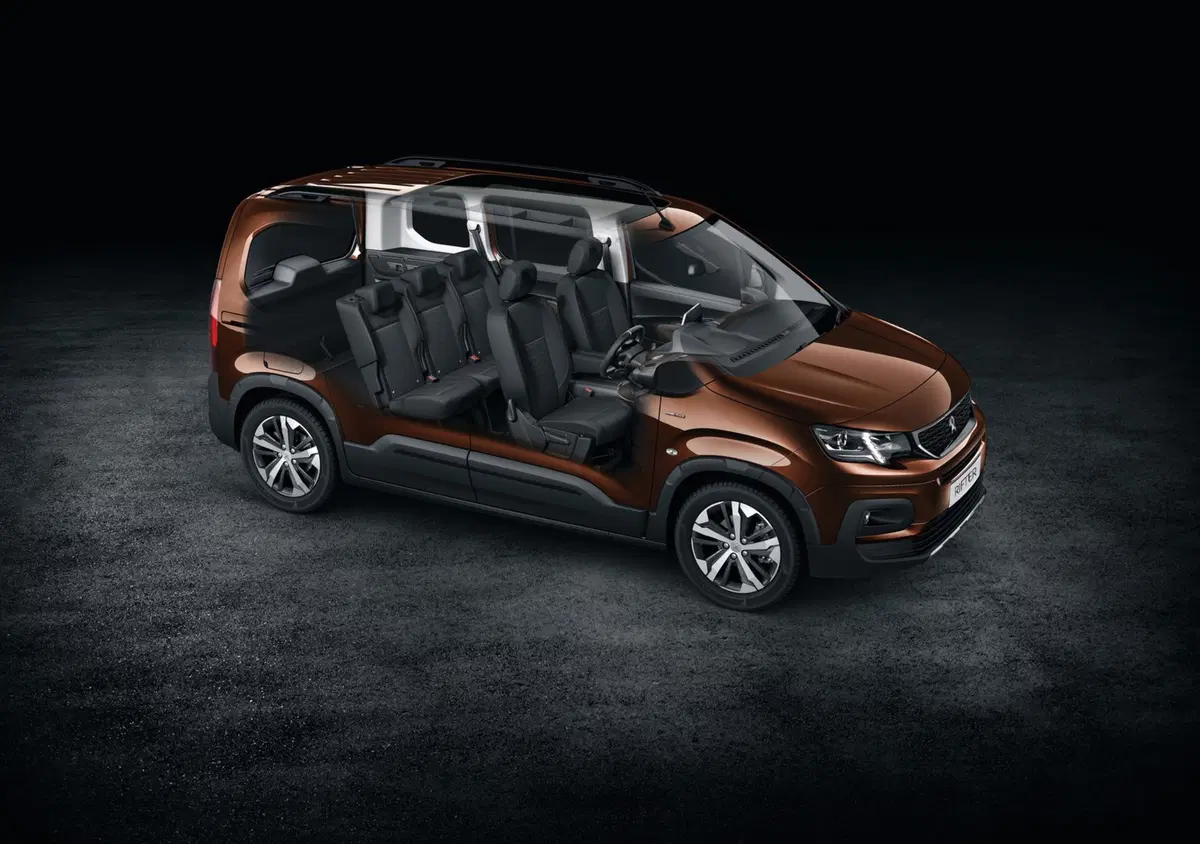 Peugeot Rifter 2018 1.5 L diesel 130 CV. Campione di spazio (3)