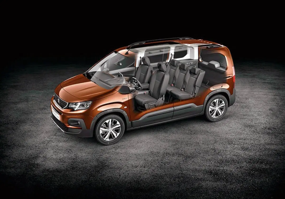 Peugeot Rifter 2018 1.5 L diesel 130 CV. Campione di spazio (6)