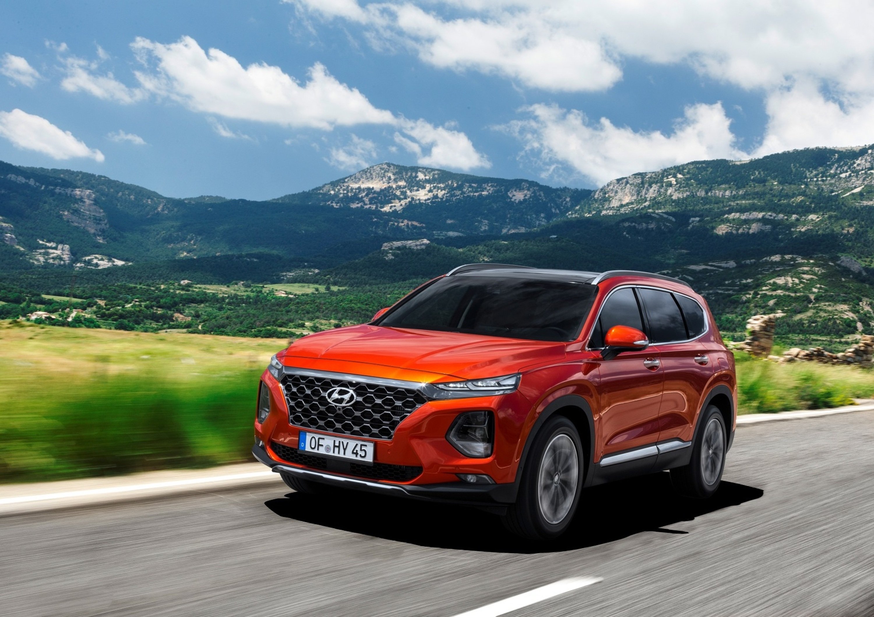 Hyundai Santa Fe 2018, si parte da 45.450 euro