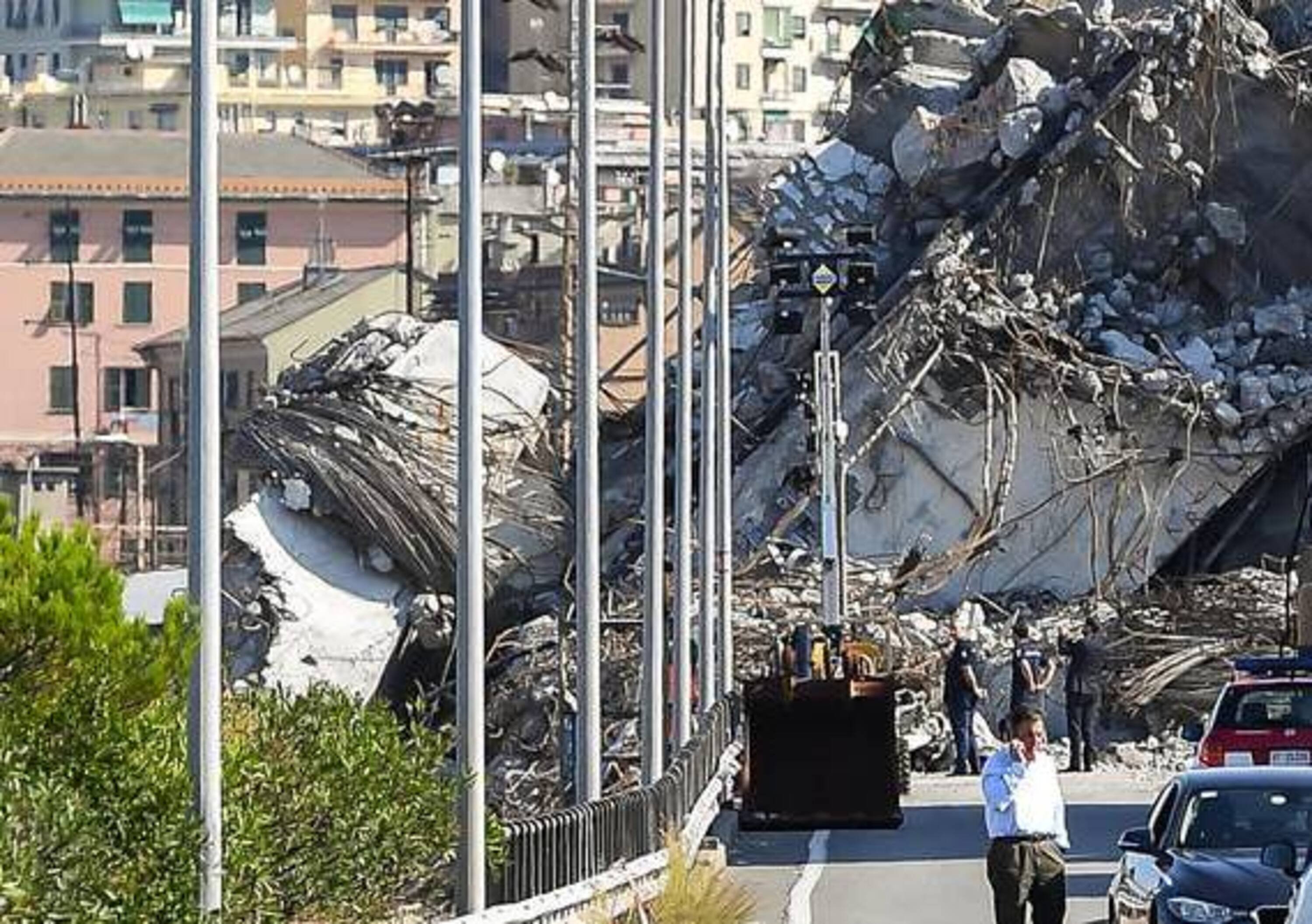 Autostrade: polemica sui risarcimenti per le auto danneggiate dal Ponte Morandi