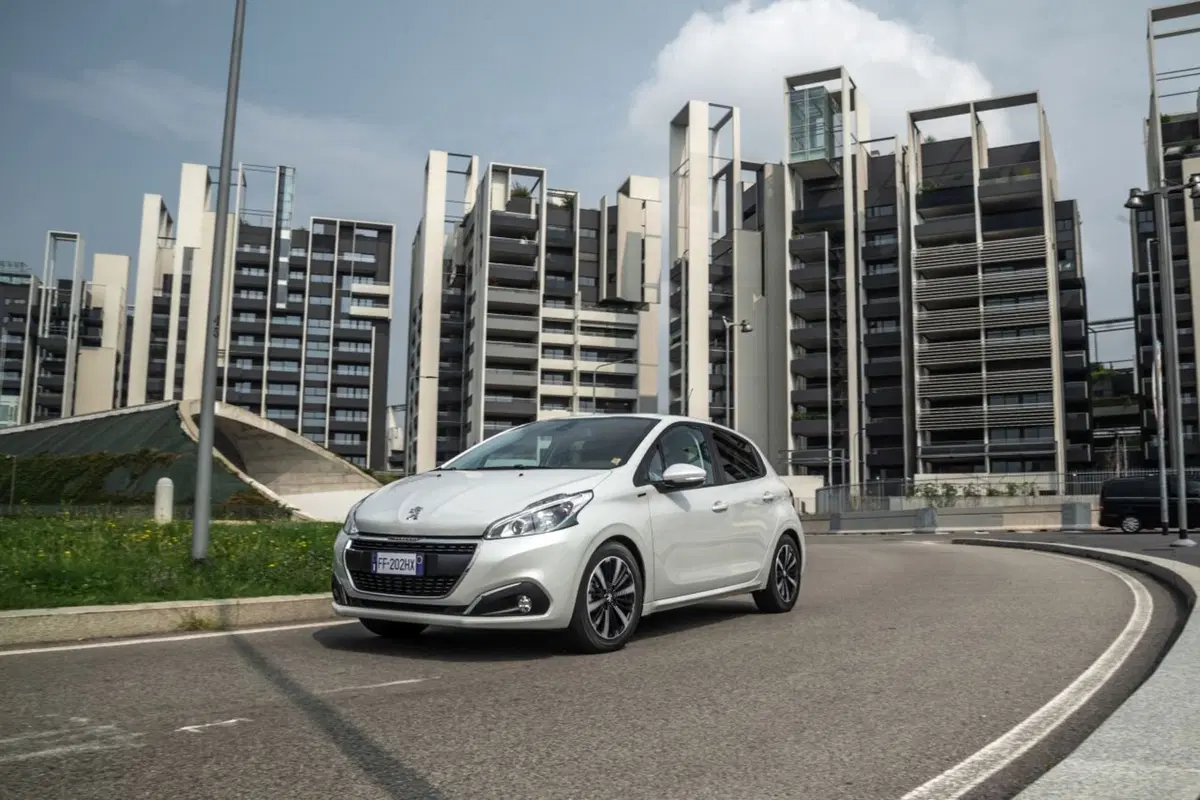 Peugeot 208 Signature, 1.200 esemplari per l'Italia