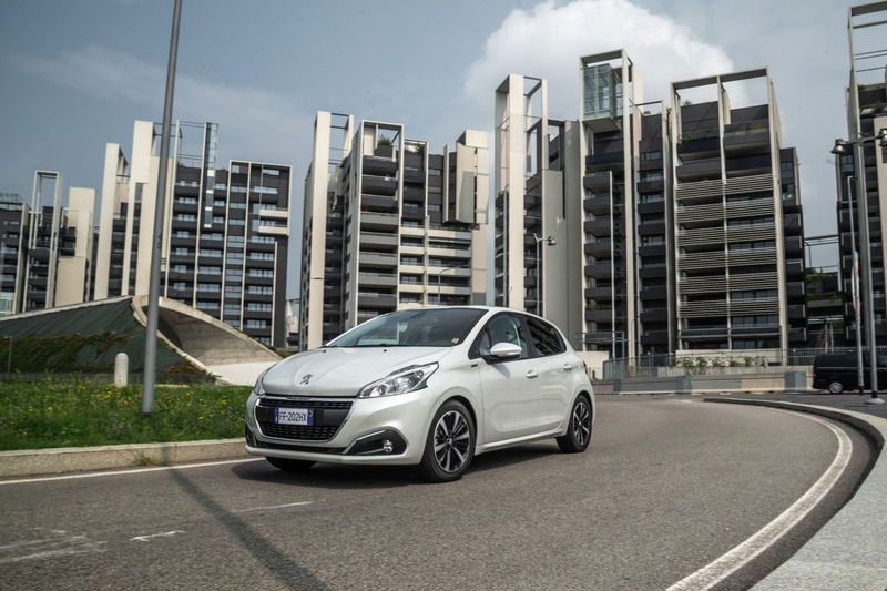 Peugeot 208 Signature, 1.200 esemplari per l&#039;Italia