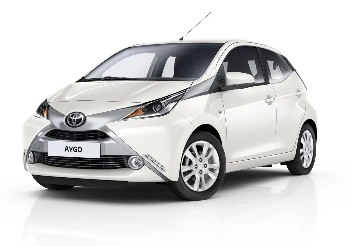Toyota Aygo x-pure, la Aygo in abito bianco 