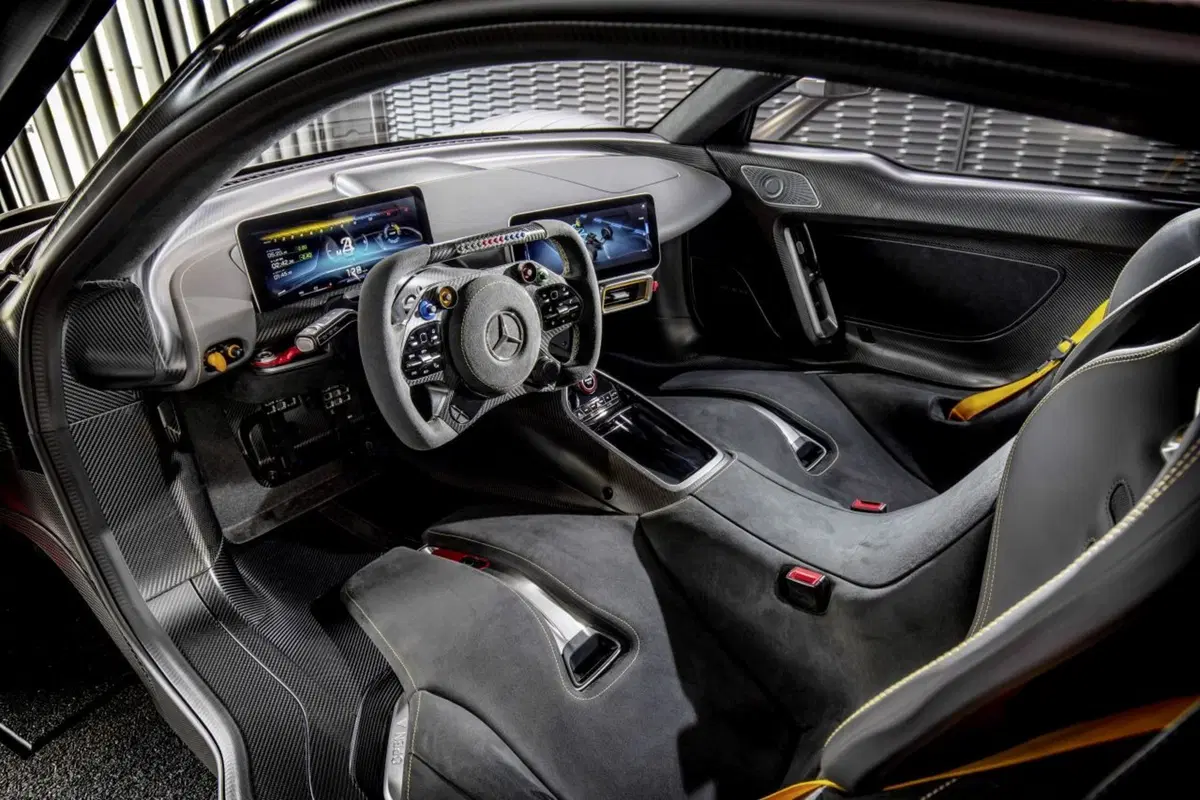 Mercedes-AMG One: si chiama così l'hypercar di Stoccarda (6)