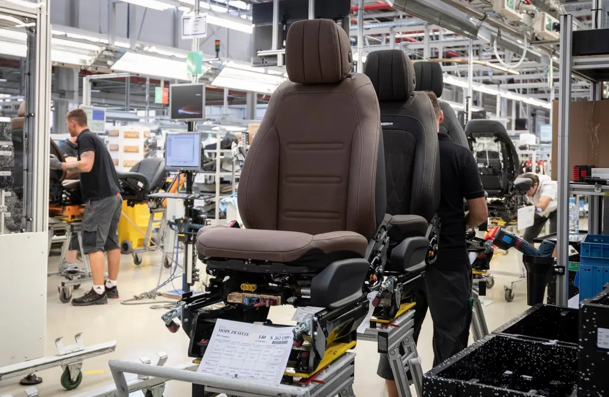 Magna Steyr: la produzione della Mercedes Classe G 2018 (13)
