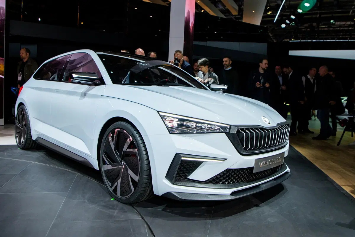 Skoda Vision RS al Salone di Parigi 2018 (2)