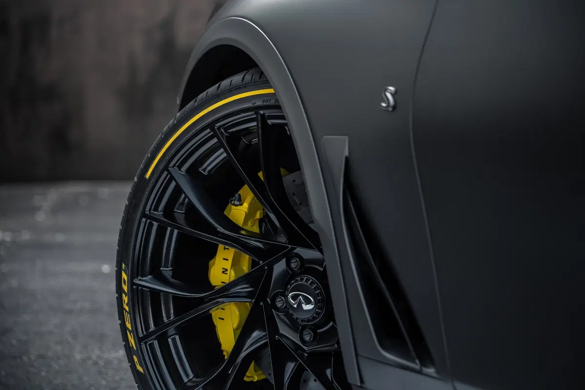 Infiniti Project Black S al Salone di Parigi 2018 [Video] (2)