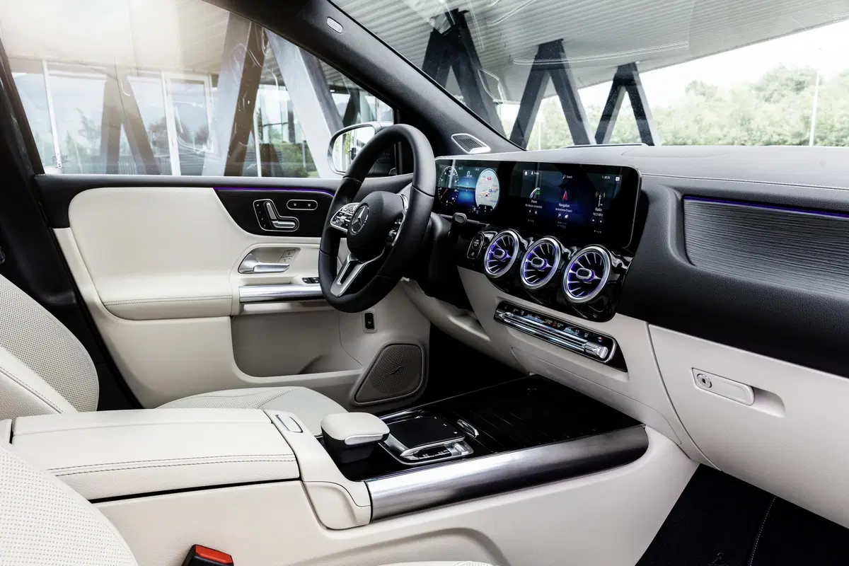 Mercedes Classe B al Salone di Parigi 2018 (5)