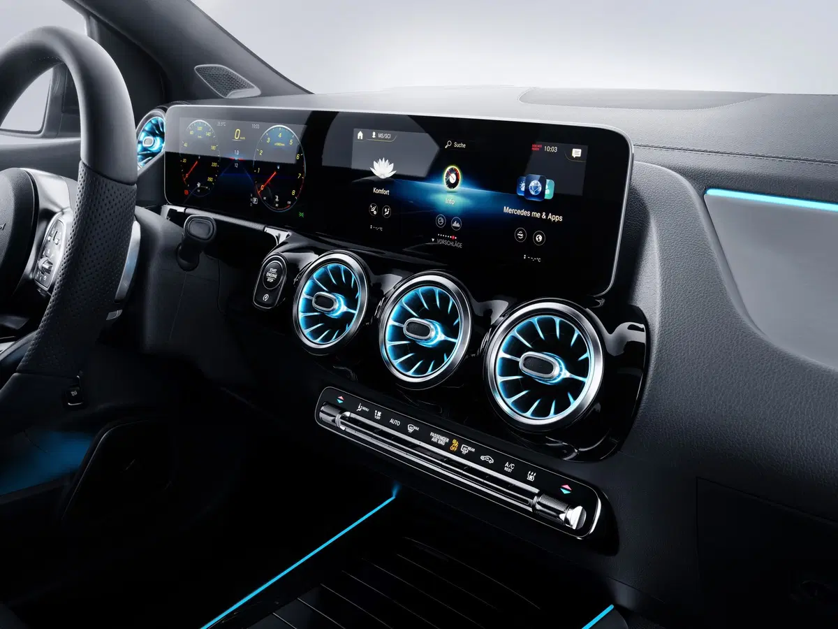 Mercedes Classe B al Salone di Parigi 2018 (14)