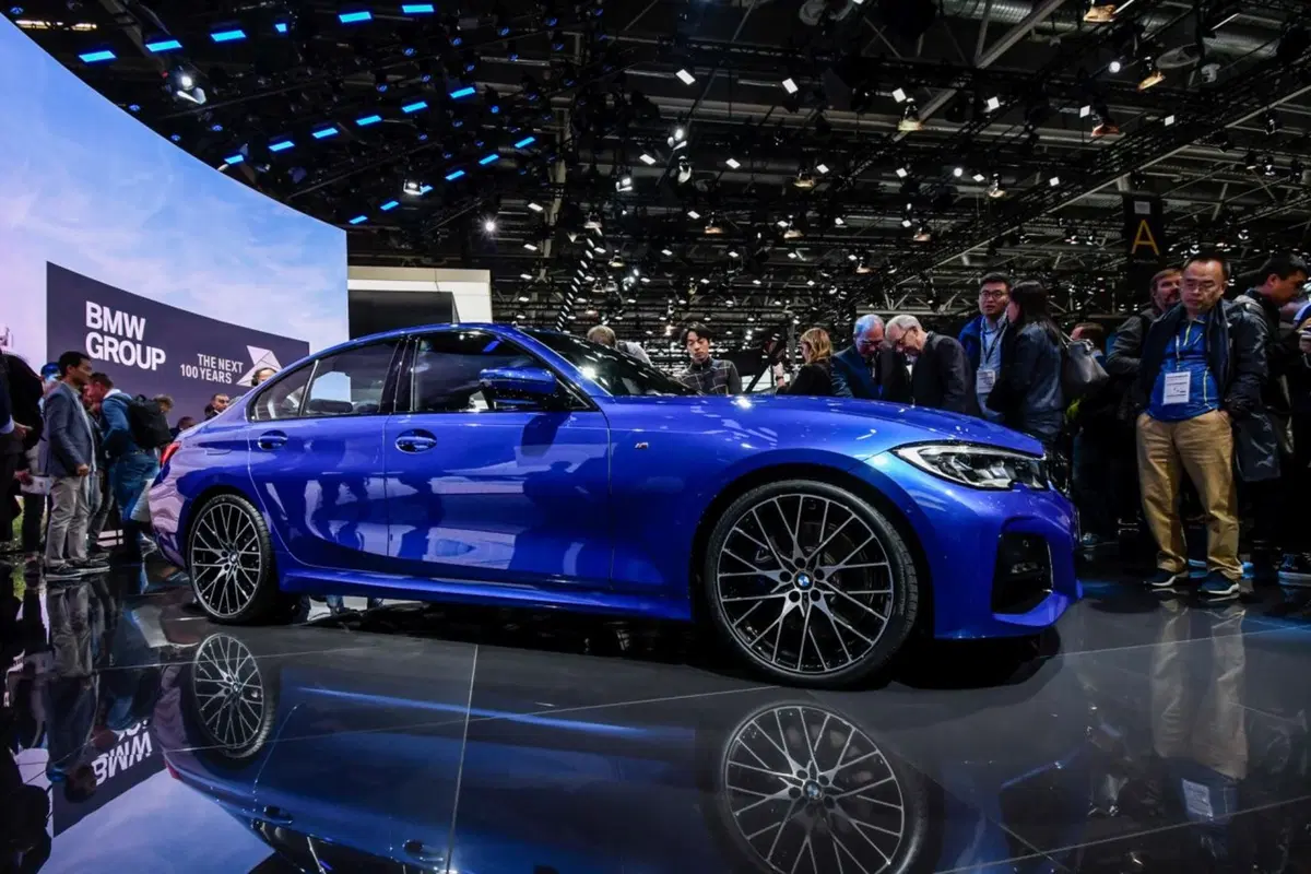 Nuova BMW Serie 3 al Salone di Parigi 2018 [Video] (2)
