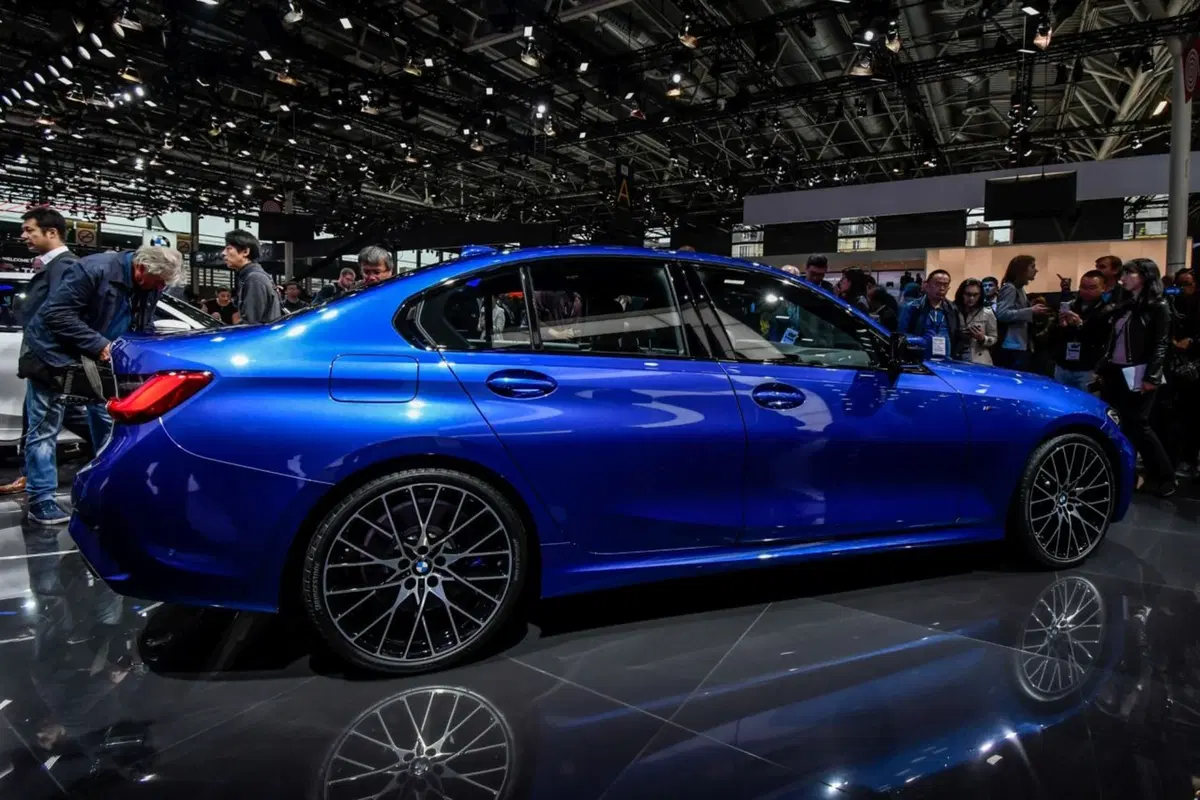 Nuova BMW Serie 3 al Salone di Parigi 2018 [Video] (6)