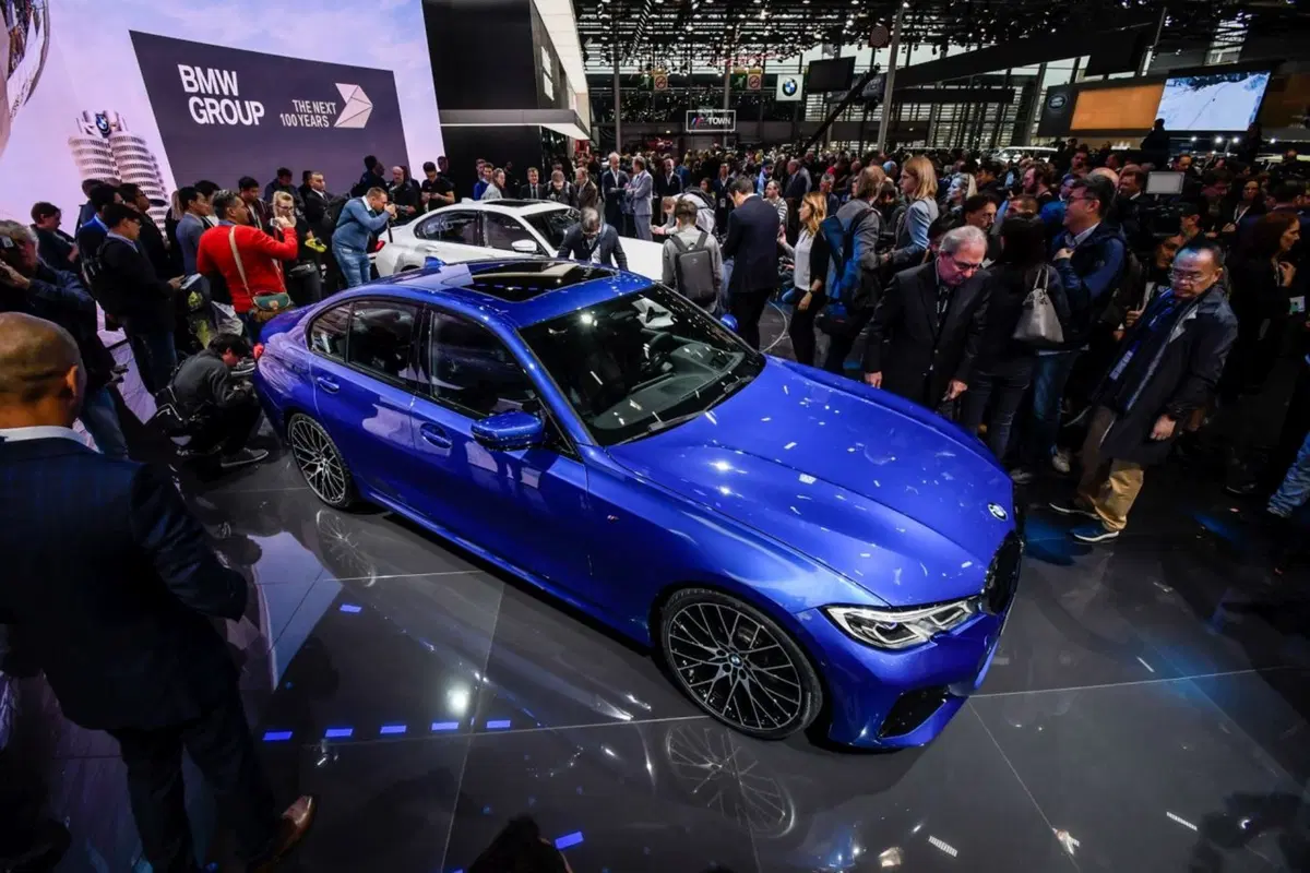 Nuova BMW Serie 3 al Salone di Parigi 2018 [Video] (7)