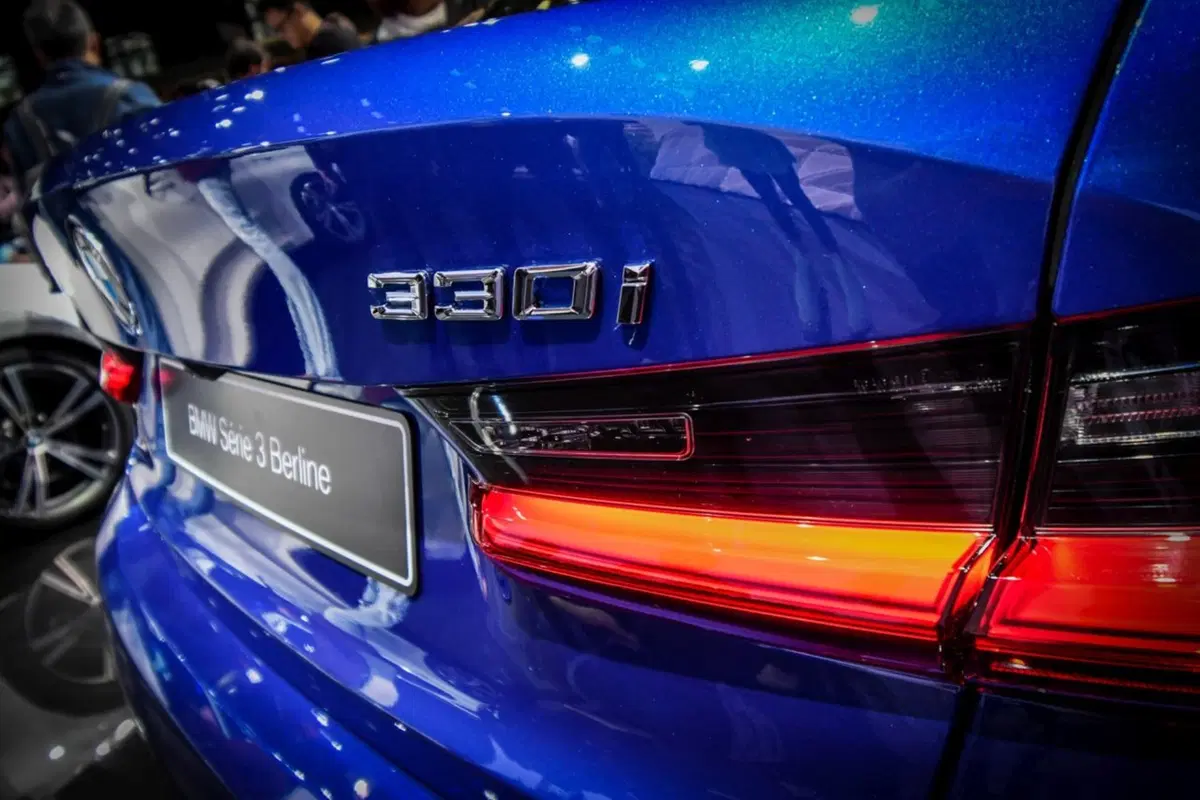 Nuova BMW Serie 3 al Salone di Parigi 2018 [Video] (8)