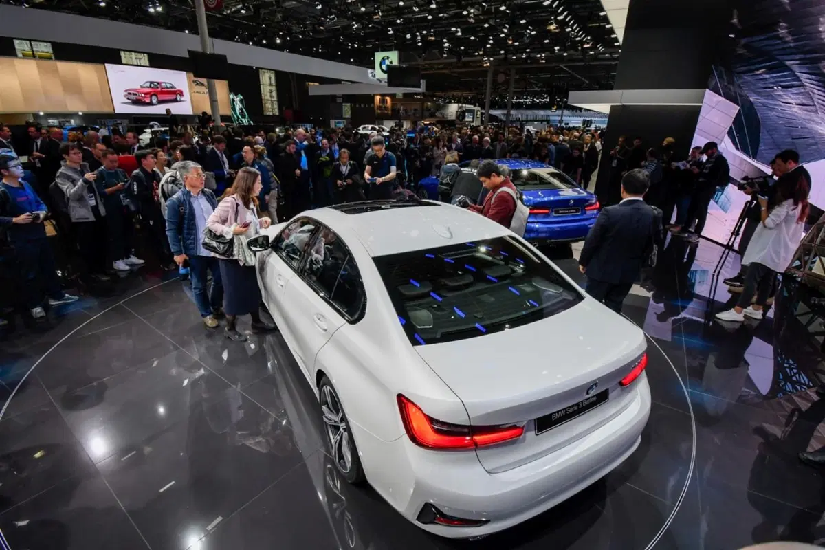 Nuova BMW Serie 3 al Salone di Parigi 2018 [Video] (10)