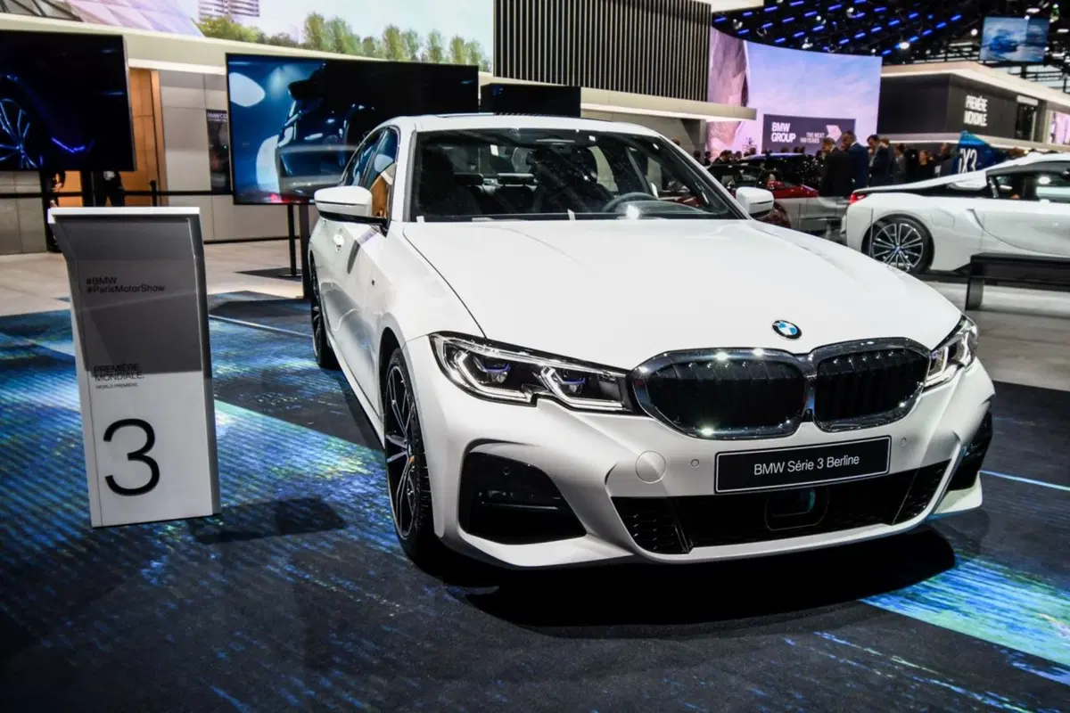 Nuova BMW Serie 3 al Salone di Parigi 2018 [Video] (11)