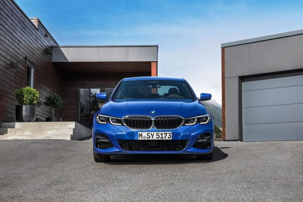 Nuova BMW Serie 3 al Salone di Parigi 2018 [Video] (9)