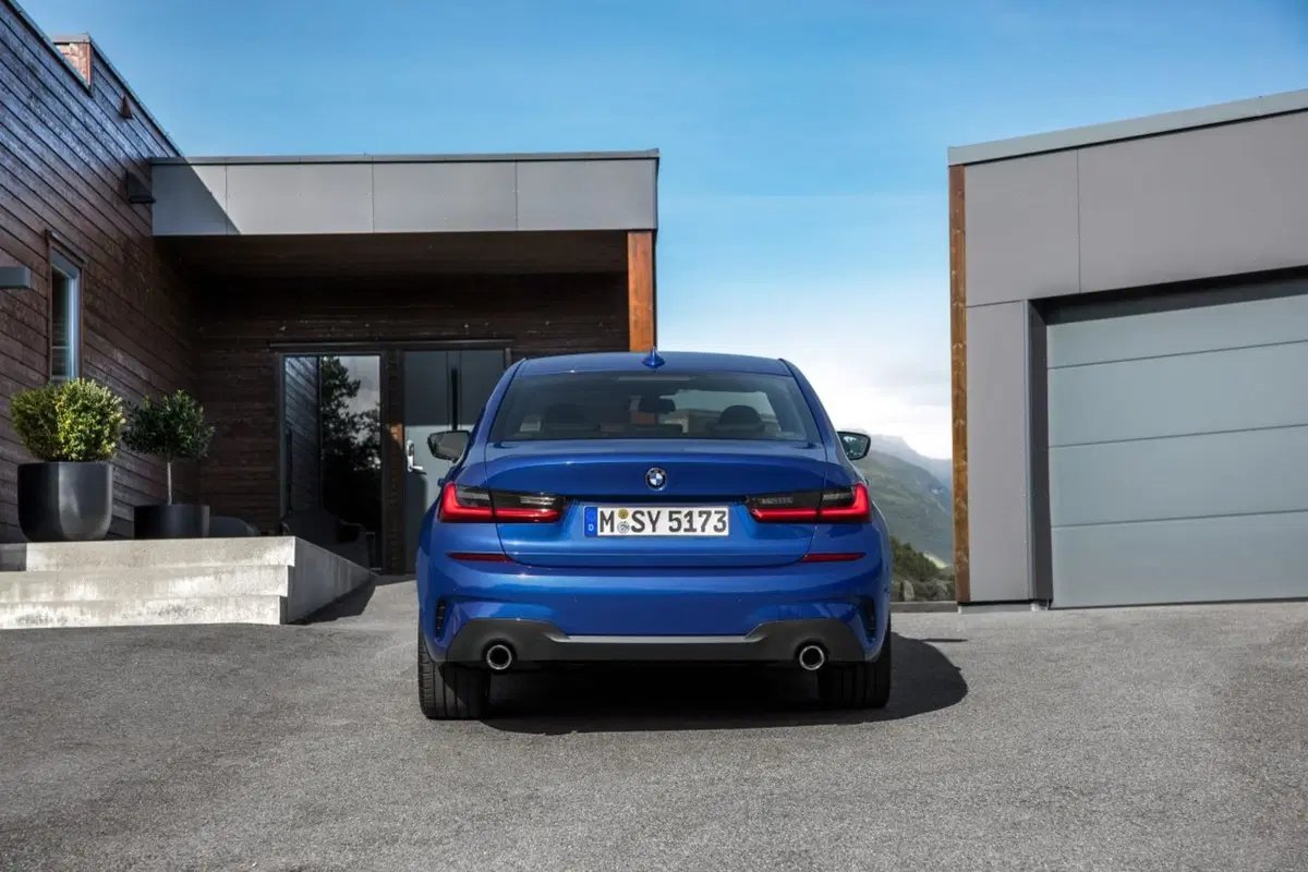 Nuova BMW Serie 3 al Salone di Parigi 2018 [Video] (10)
