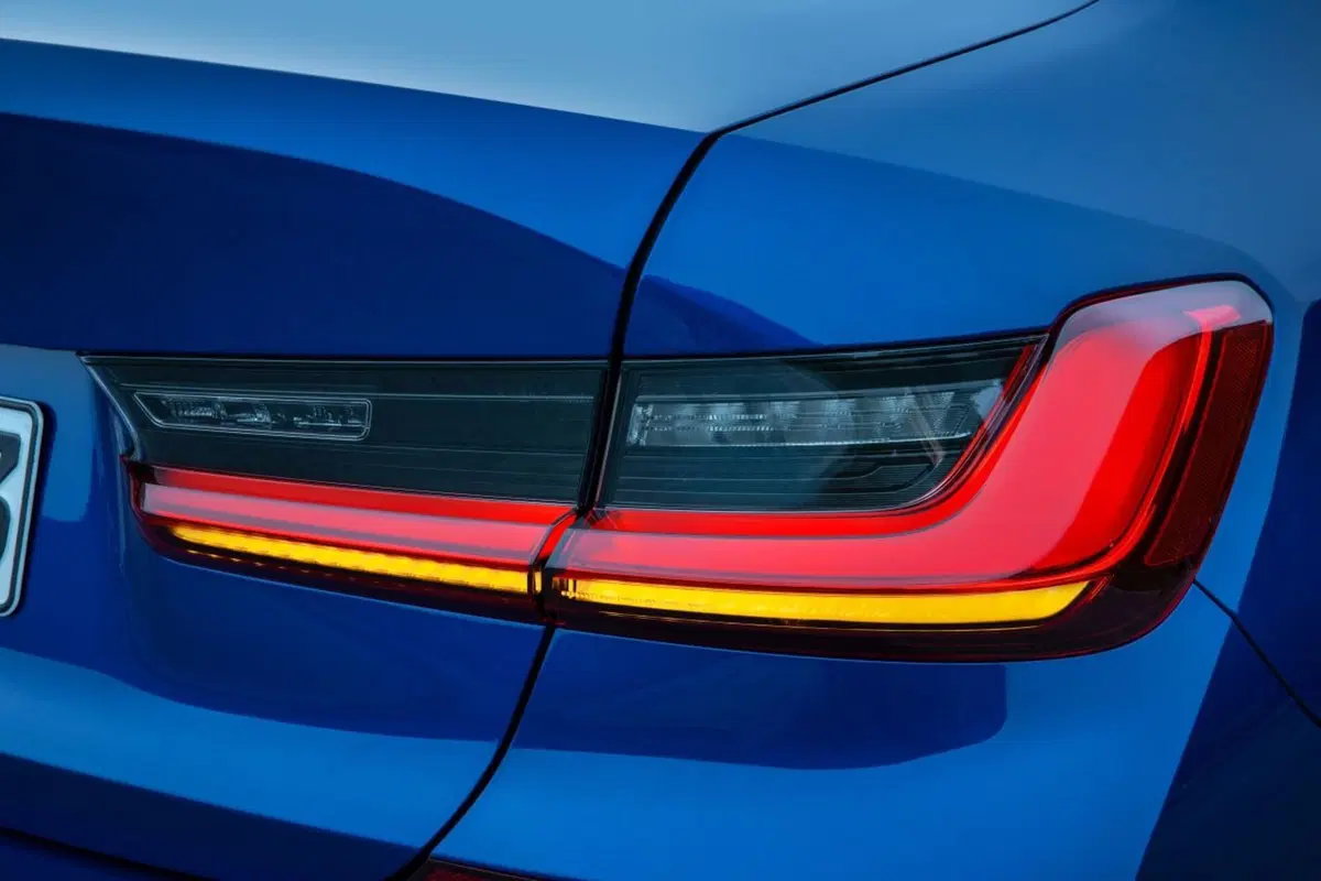 Nuova BMW Serie 3 al Salone di Parigi 2018 [Video] (14)