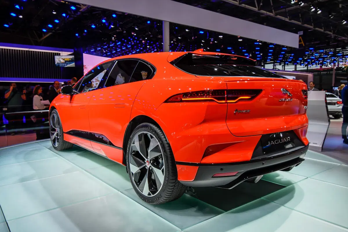 Jaguar al Salone di Parigi 2018 (4)