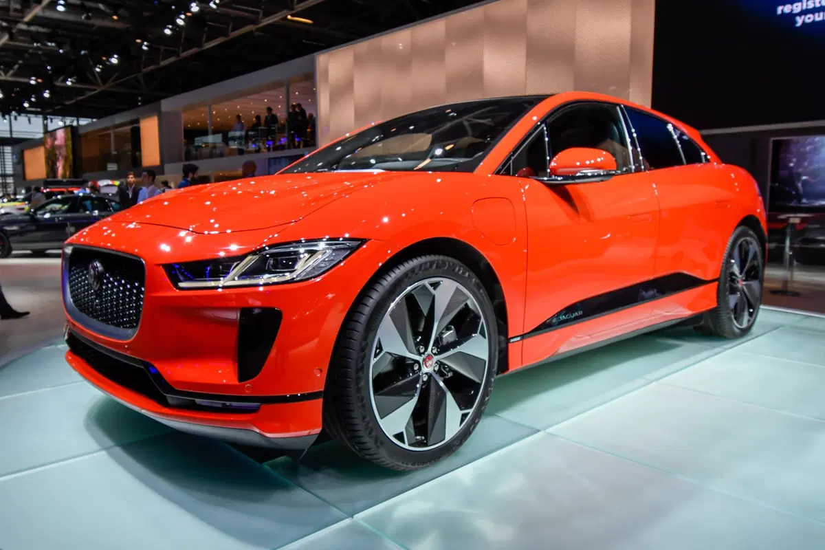 Jaguar al Salone di Parigi 2018 (2)