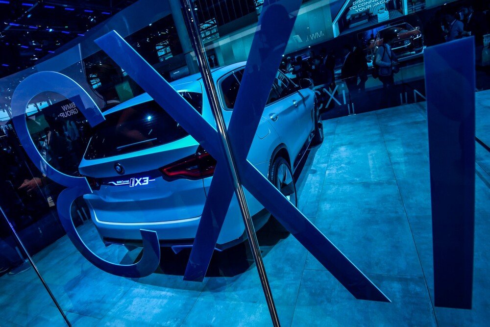 BMW Concept iX3 al Salone di Parigi 2018