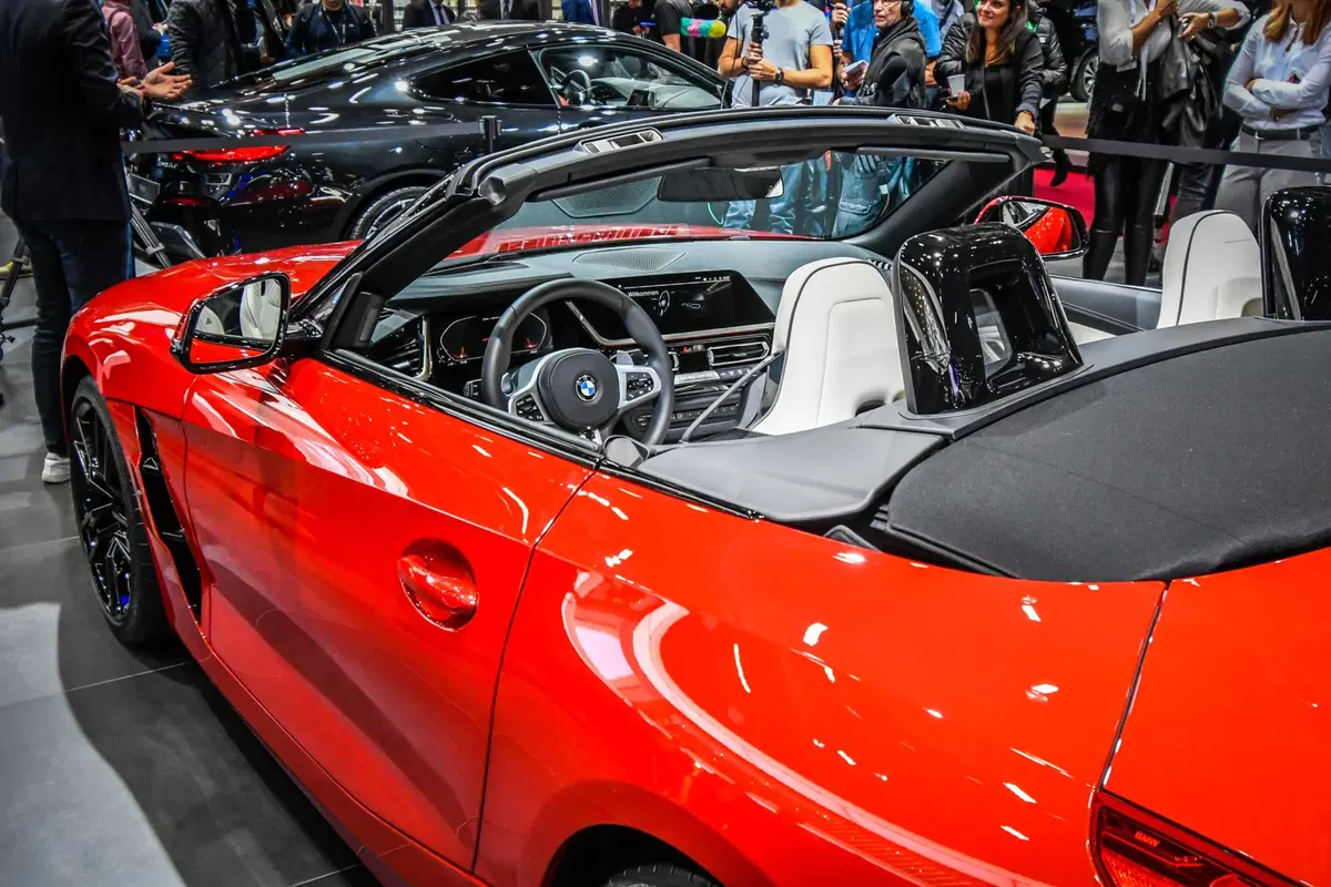 BMW Z4 al Salone di Parigi 2018 [Video] (4)