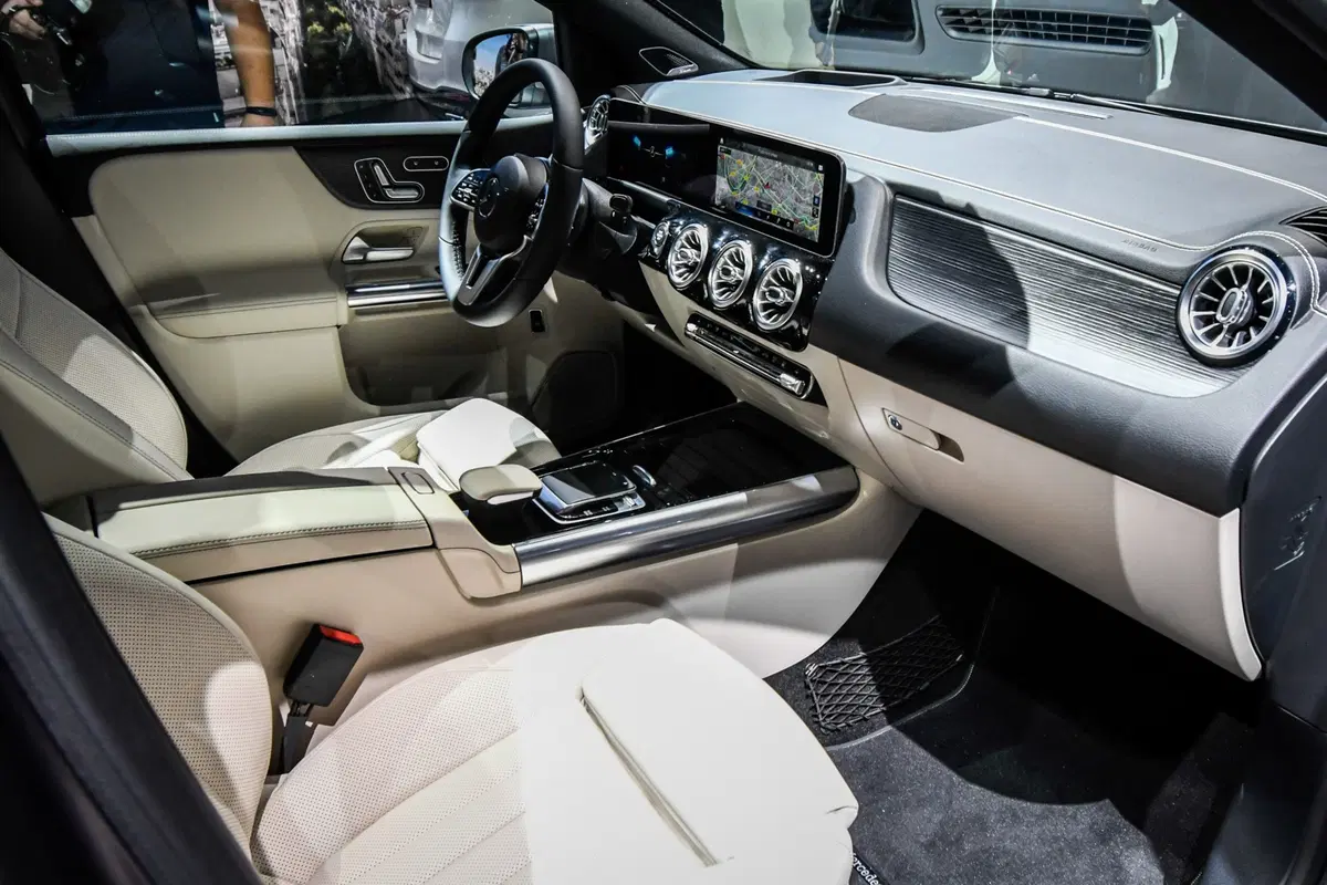 Mercedes Classe B al Salone di Parigi 2018 [Video] (5)