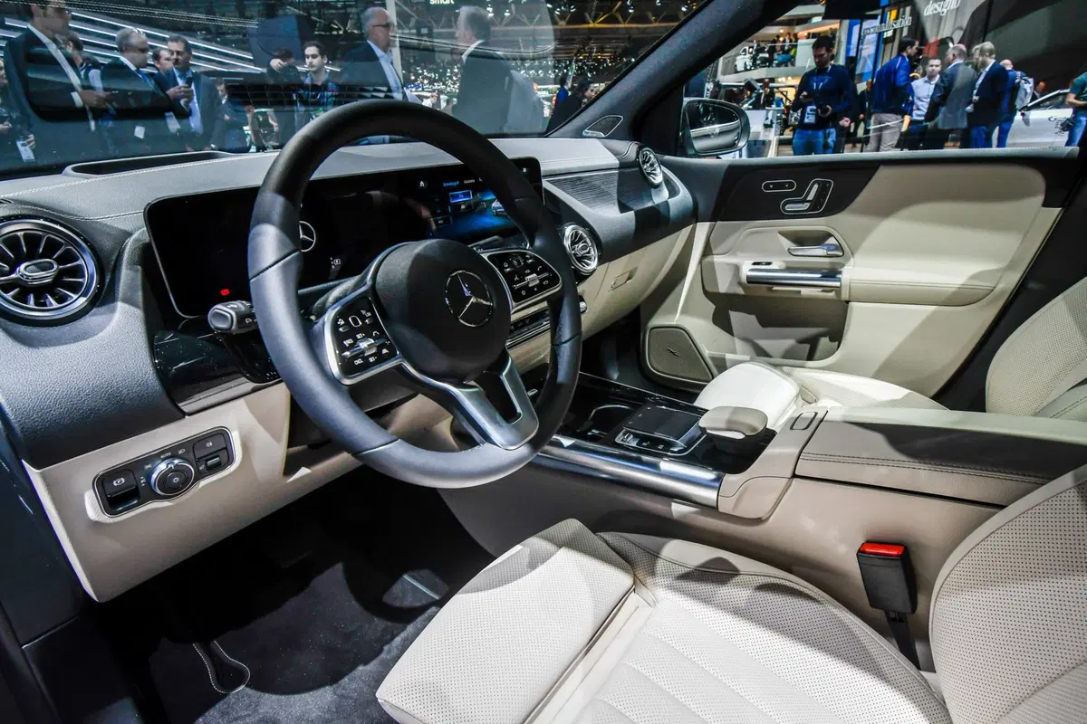 Mercedes Classe B al Salone di Parigi 2018 [Video] (10)