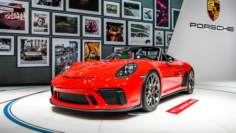 Porsche 911 Speedster al Salone di Parigi 2018 [Video]