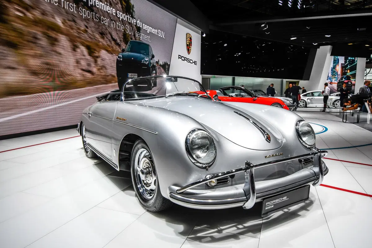 Porsche al Salone di Parigi 2018 [Video] (8)