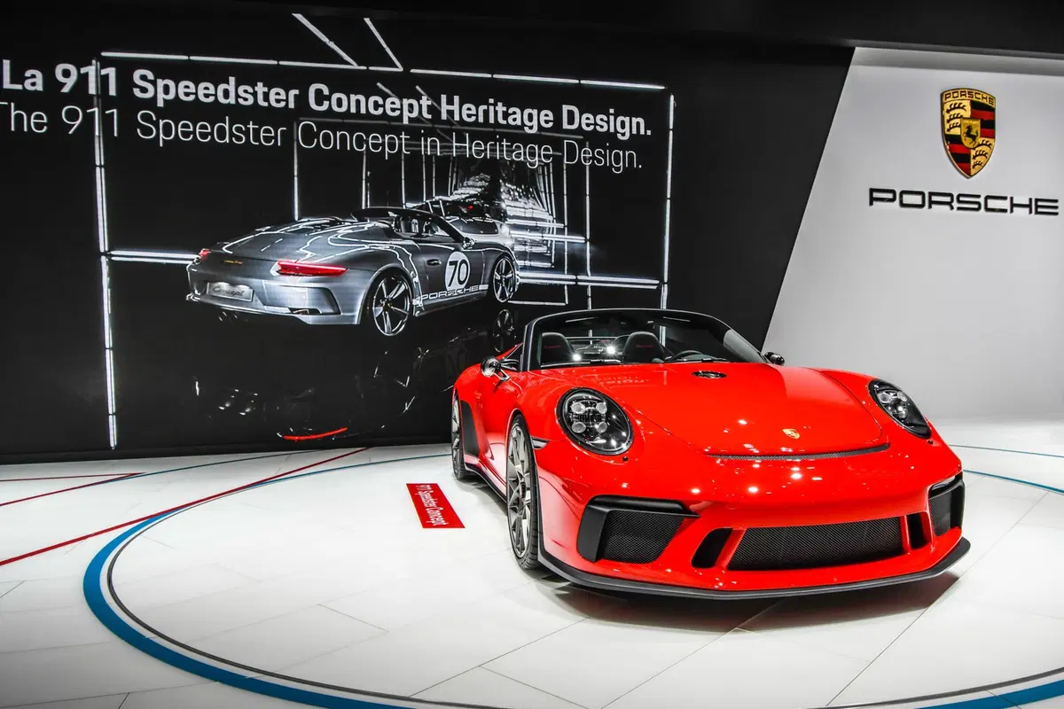 Porsche al Salone di Parigi 2018 [Video] (9)
