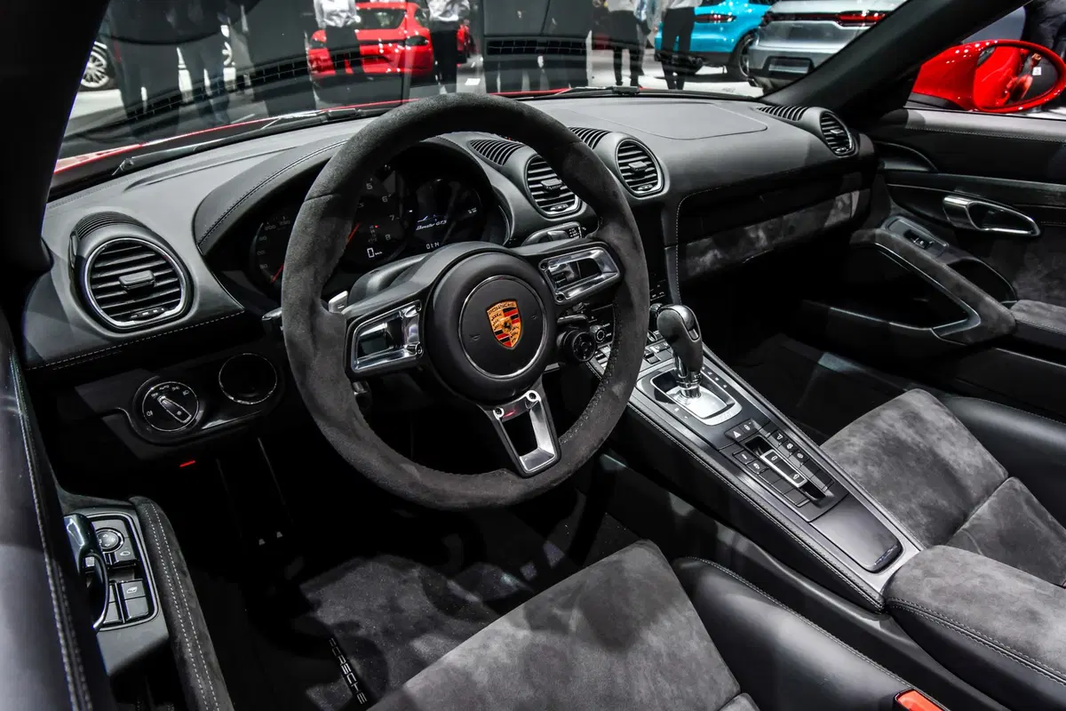 Porsche al Salone di Parigi 2018 [Video] (11)
