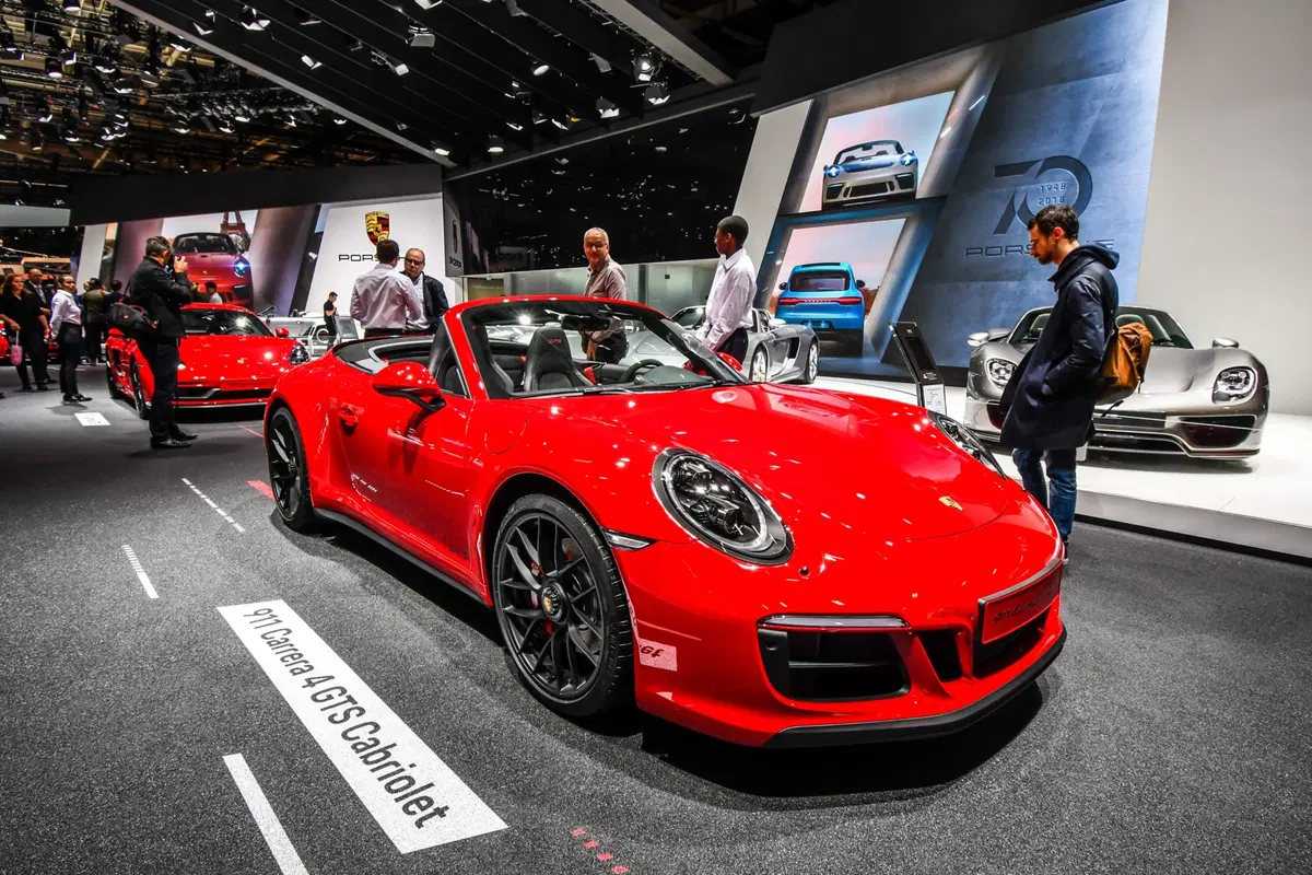 Porsche al Salone di Parigi 2018 [Video] (17)