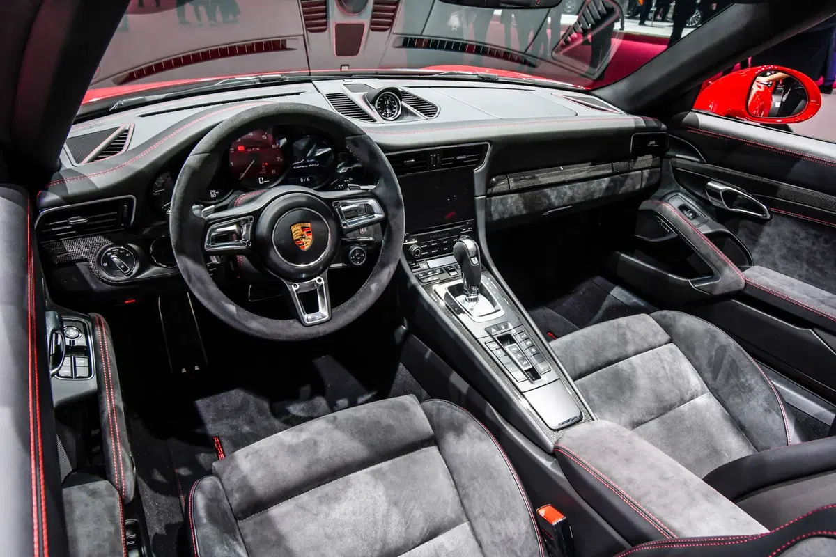 Porsche al Salone di Parigi 2018 [Video] (19)