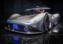 Mercedes Vision EQ Silver Arrow al Salone di Parigi 2018 [Video]